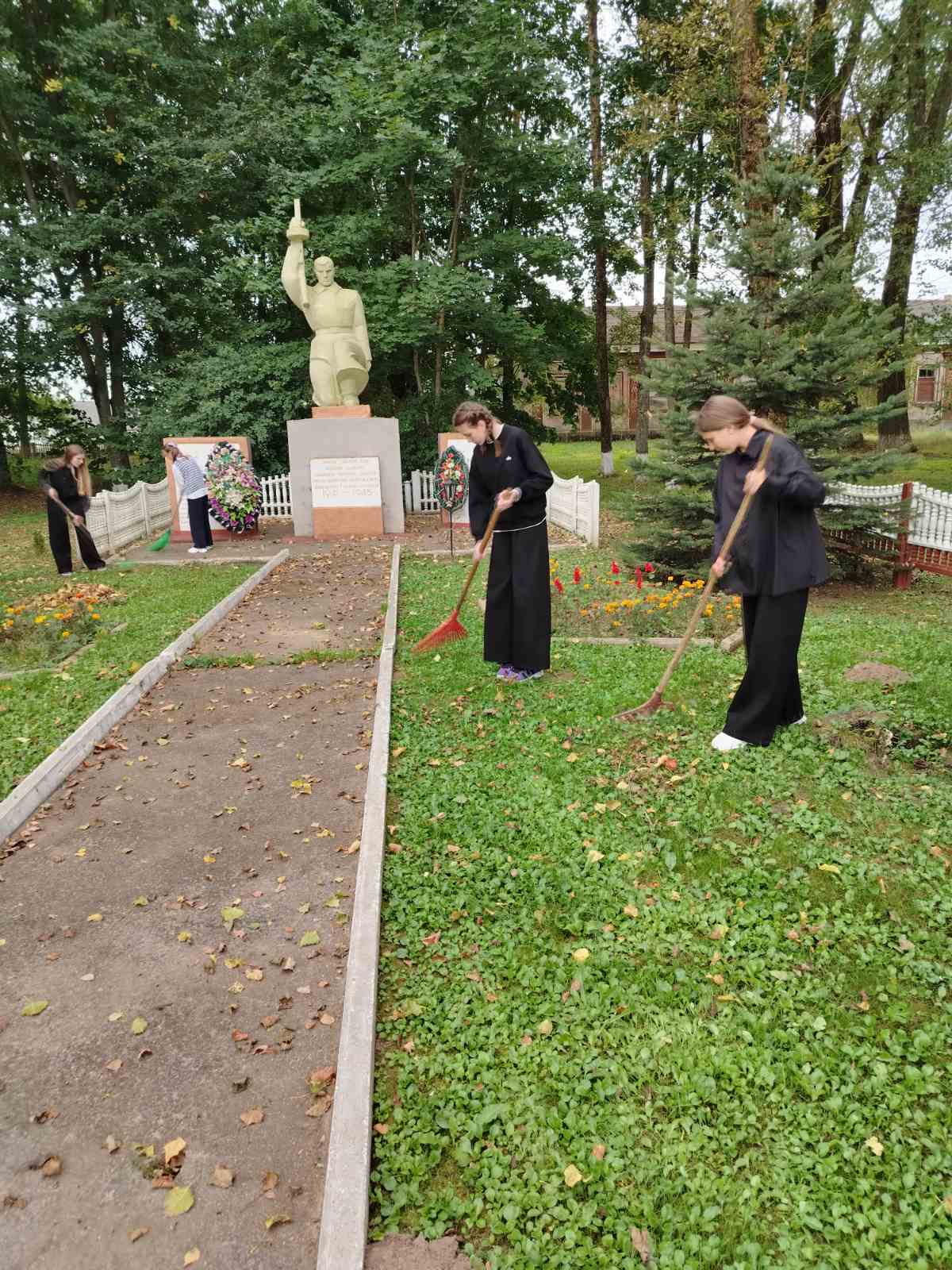 Добраупарадкаванне_помніка_15.09.2025_1.jpg