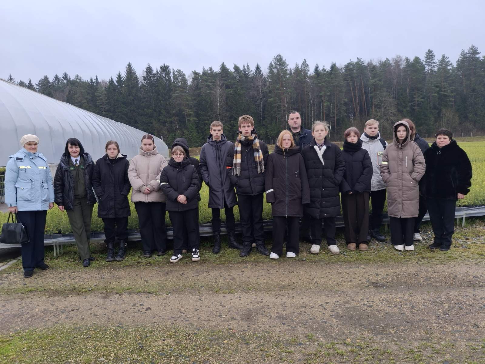 Экскурсия_в_питомник_Глубокского_опытного_лесхоза_21.11.2025_1.jpg